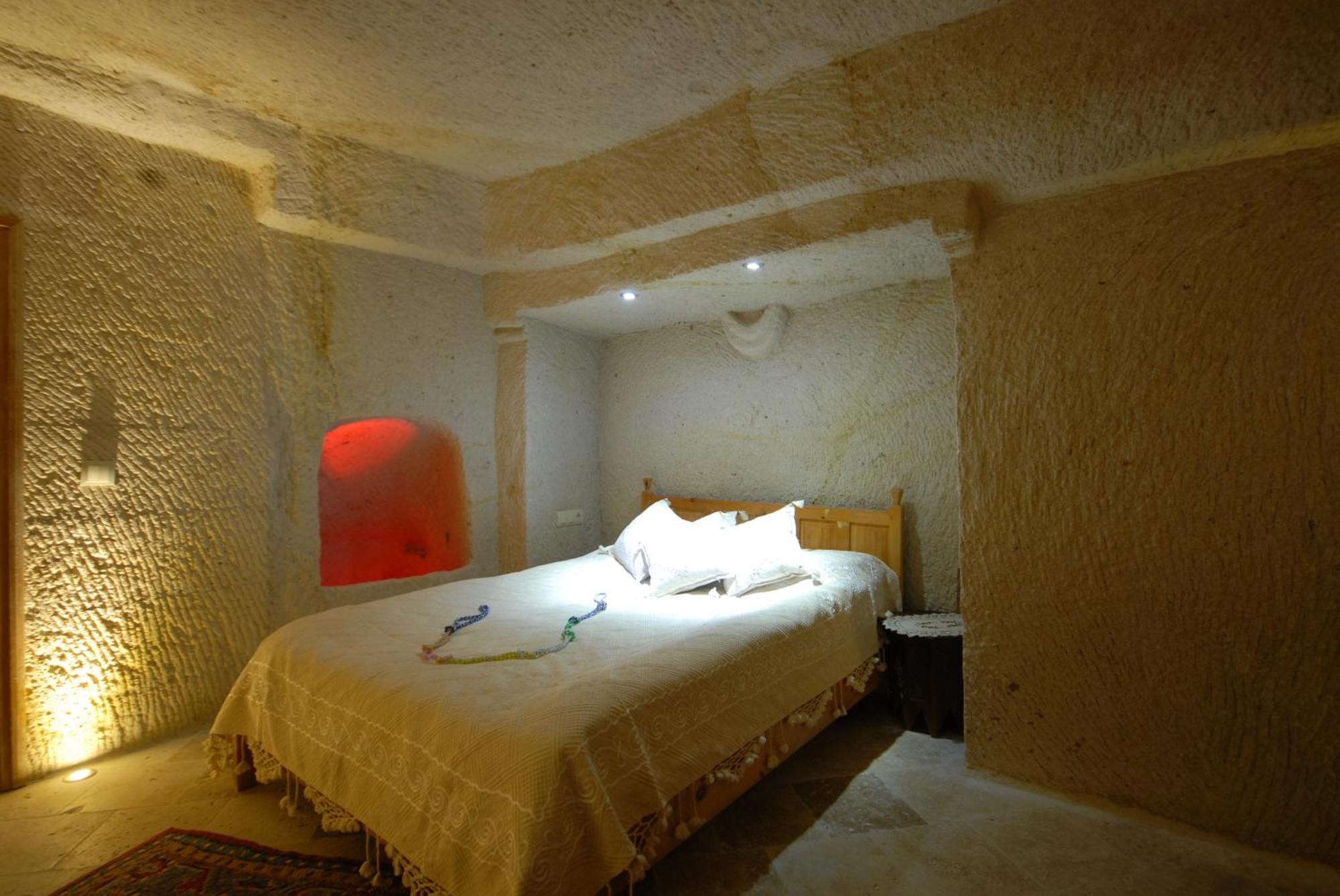 Arif Cave Гореме
